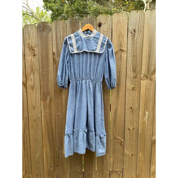 70s Chambray Prairie Dress, Lace Collar Midi - Vintage - Picture 2 of 9
